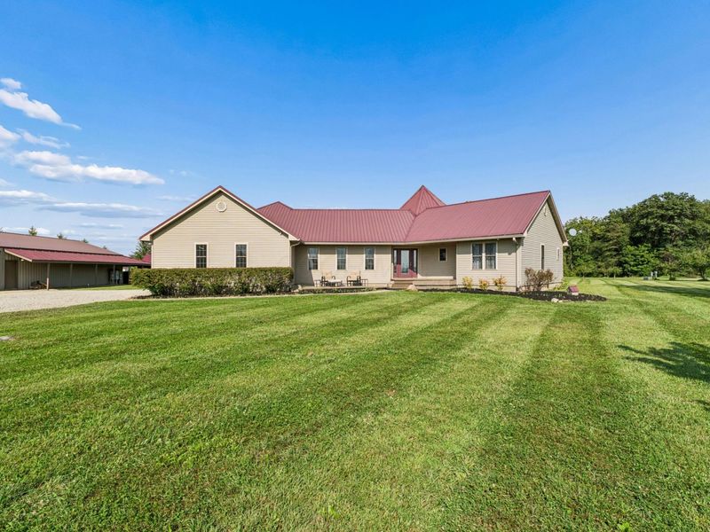 18964 London Road, Circleville, OH 43113 Photo 4