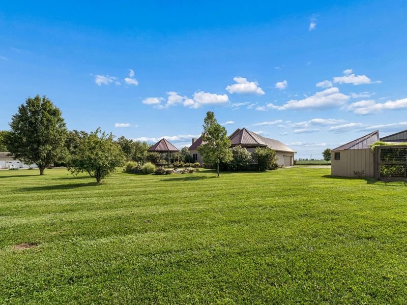 18964 London Road, Circleville, OH 43113 Photo 9