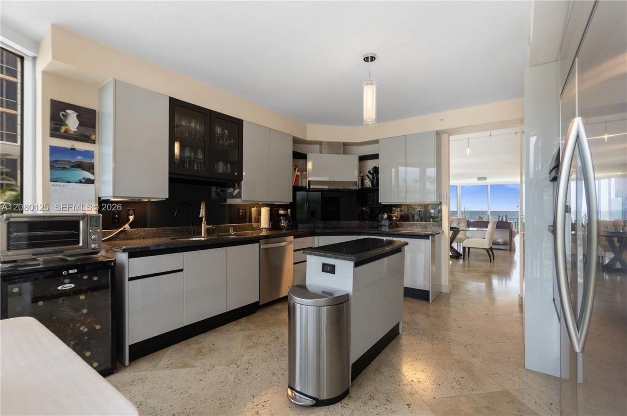 17555 Collins Ave , Unit 308, Sunny Isles Beach, FL 33160 Photo