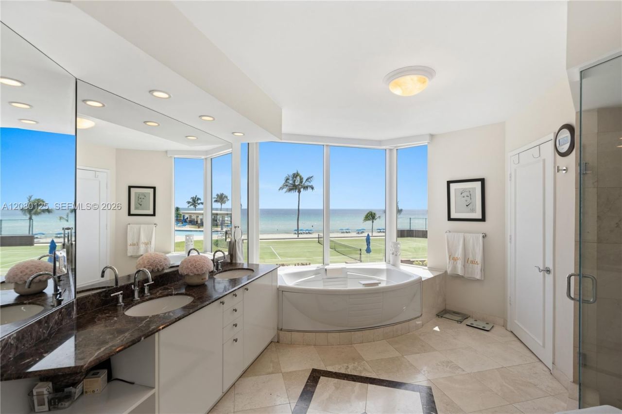 17555 Collins Ave , Unit 308, Sunny Isles Beach, FL 33160 Photo