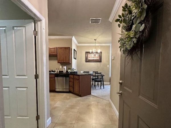 2537 Suncrest Village, Morgantown, WV 26505