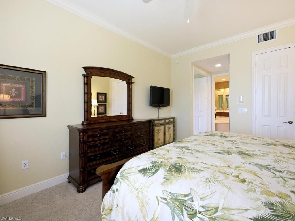 7877 Hawthorne Dr, Unit 102, Naples, FL 34113 Photo