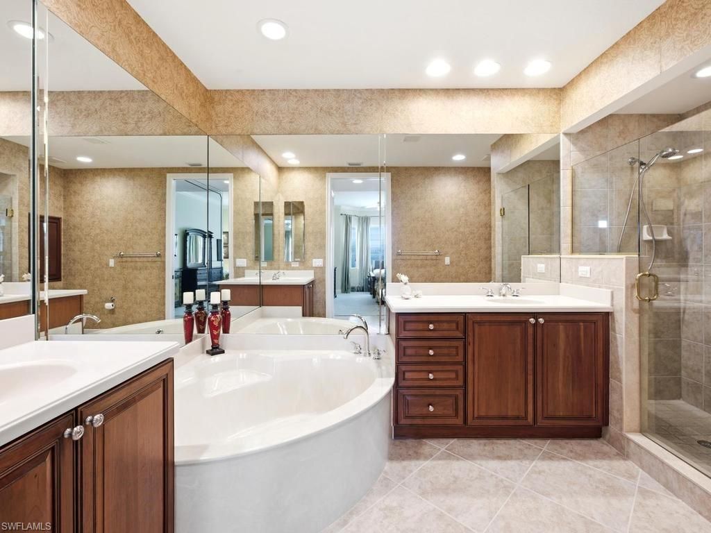 7877 Hawthorne Dr, Unit 102, Naples, FL 34113 Photo