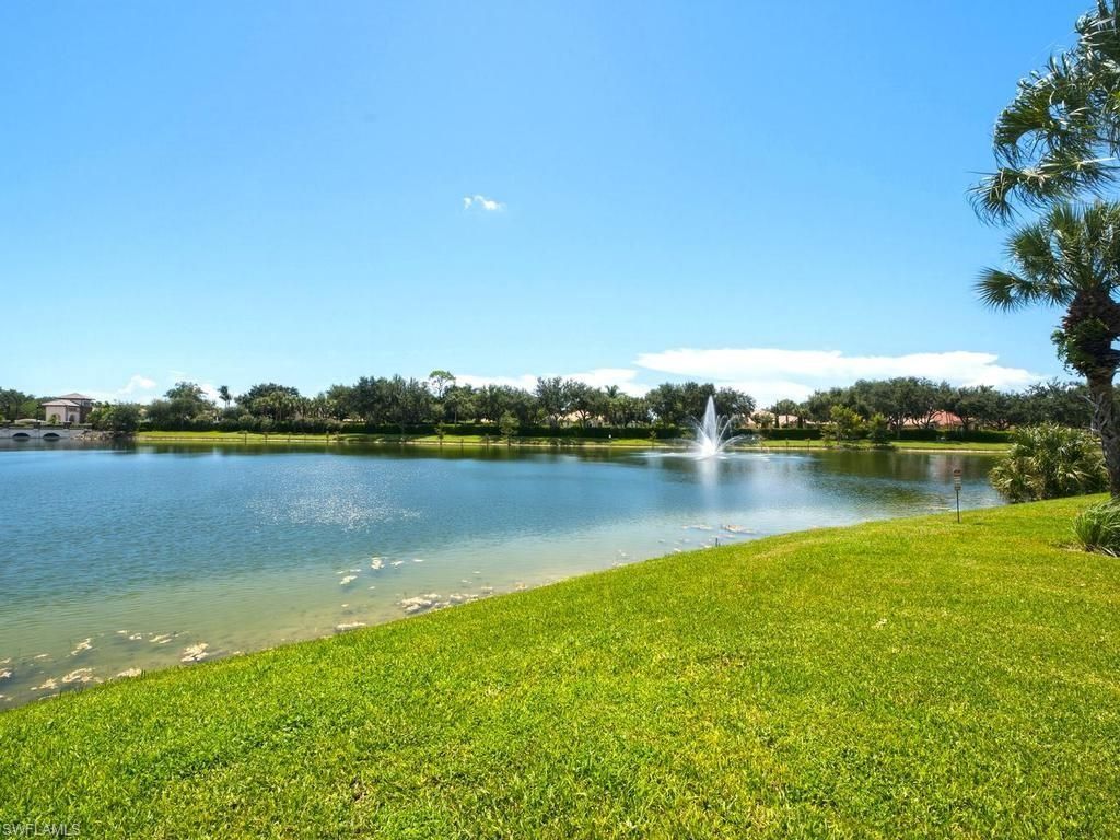 7877 Hawthorne Dr, Unit 102, Naples, FL 34113 Photo