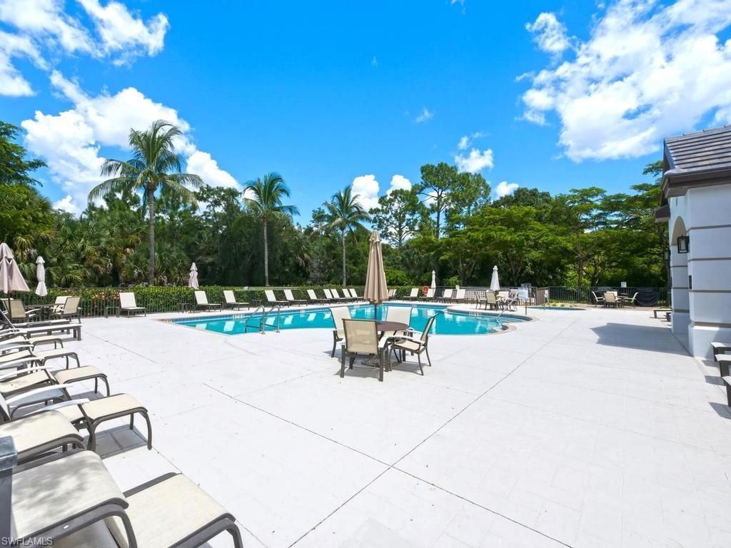 7877 Hawthorne Dr, Unit 102, Naples, FL 34113 Photo