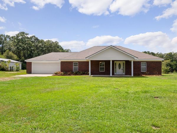 759 Lavelle Ladner, Lumberton, MS 39455