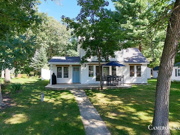 1514 E Cove Point Drive, Newaygo, MI 49337