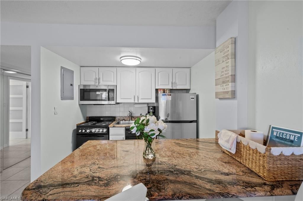 1 Bluebill Ave , Unit 408, Naples, FL 34108 Photo
