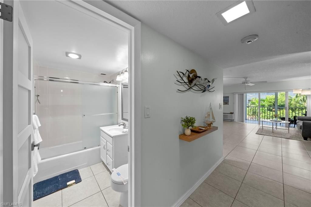 1 Bluebill Ave , Unit 408, Naples, FL 34108 Photo
