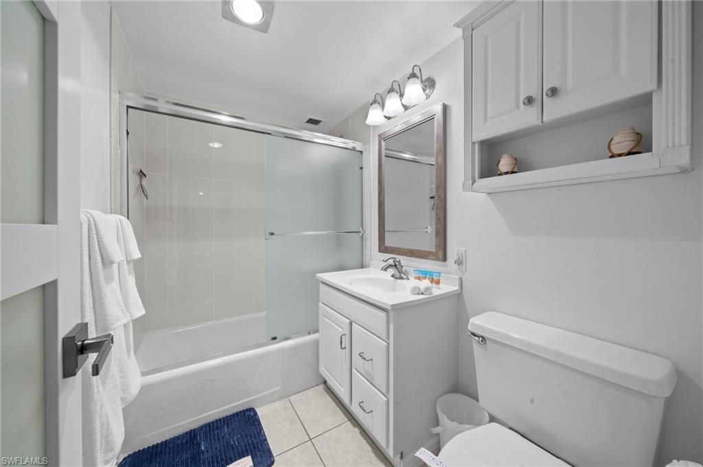 1 Bluebill Ave , Unit 408, Naples, FL 34108 Photo