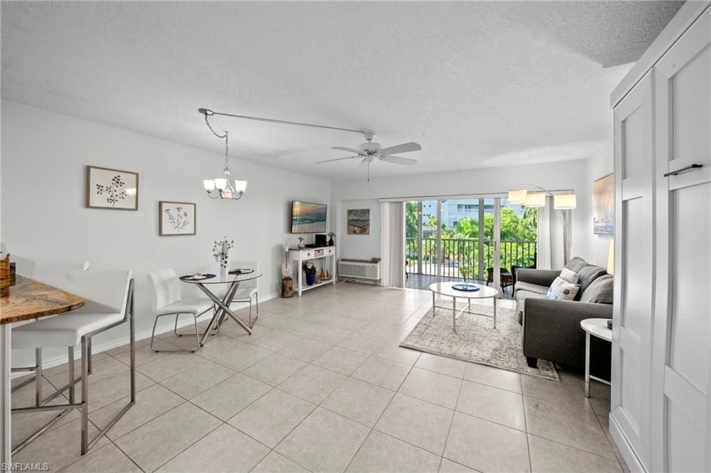 1 Bluebill Ave , Unit 408, Naples, FL 34108 Photo