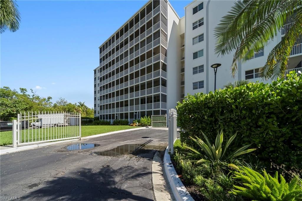 1 Bluebill Ave , Unit 408, Naples, FL 34108 Photo
