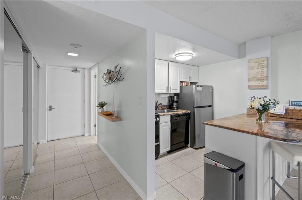 1 Bluebill Ave , Unit 408, Naples, FL 34108 Photo