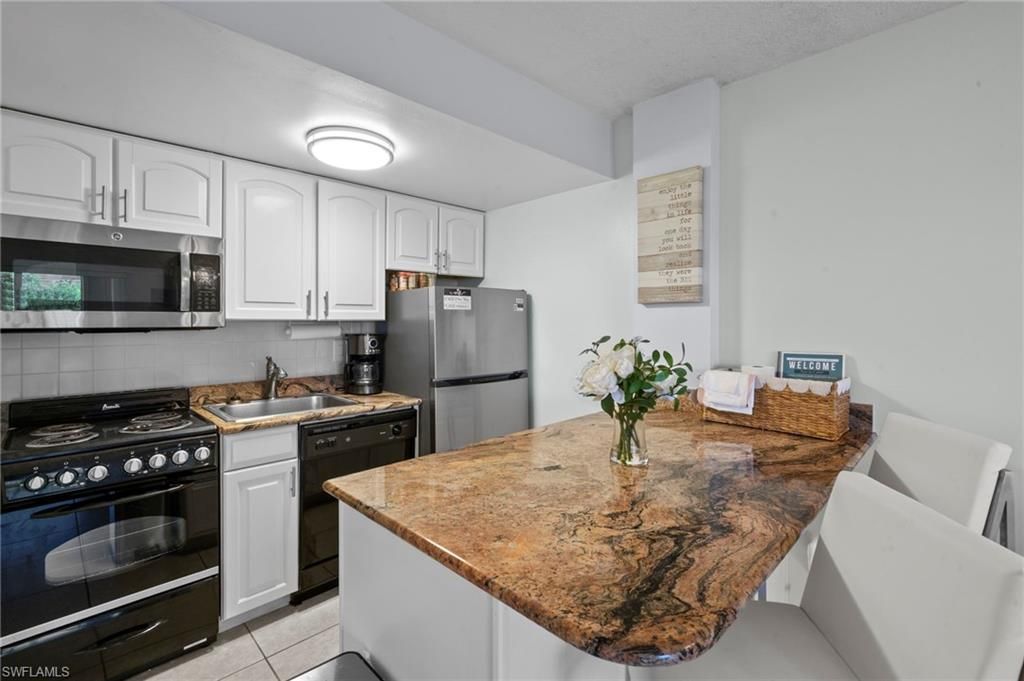 1 Bluebill Ave , Unit 408, Naples, FL 34108 Photo