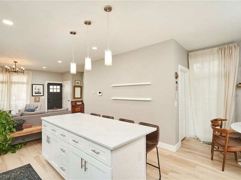 921 Jefferson Avenue, Cleveland, OH 44113 Photo 9