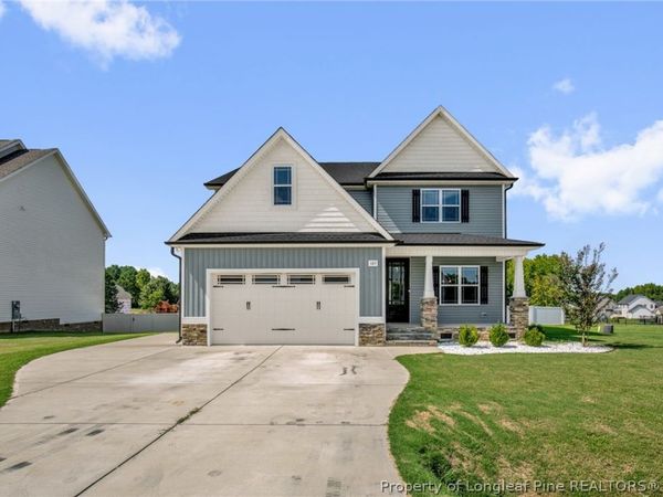 105 Hampshire Courts , Four Oaks, NC 27524
