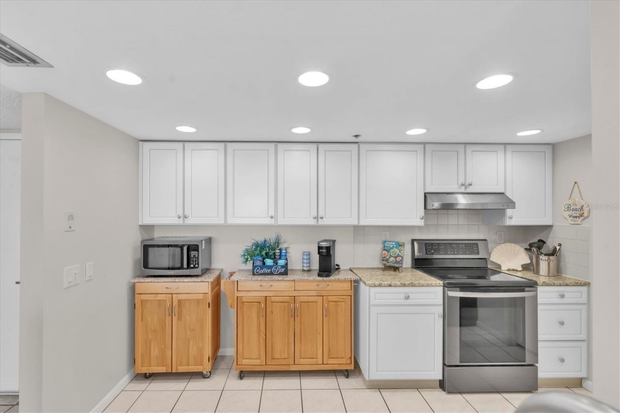 6287 Bahia Del Mar Circle, Unit 401, Saint Petersburg, FL 33715 Photo
