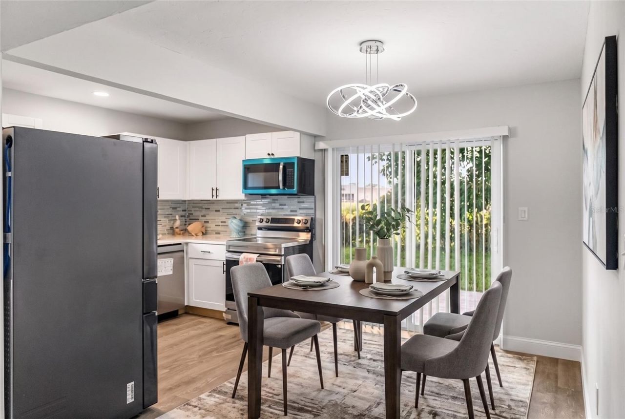 420 Melody Circle, Sarasota, FL 34237 Photo