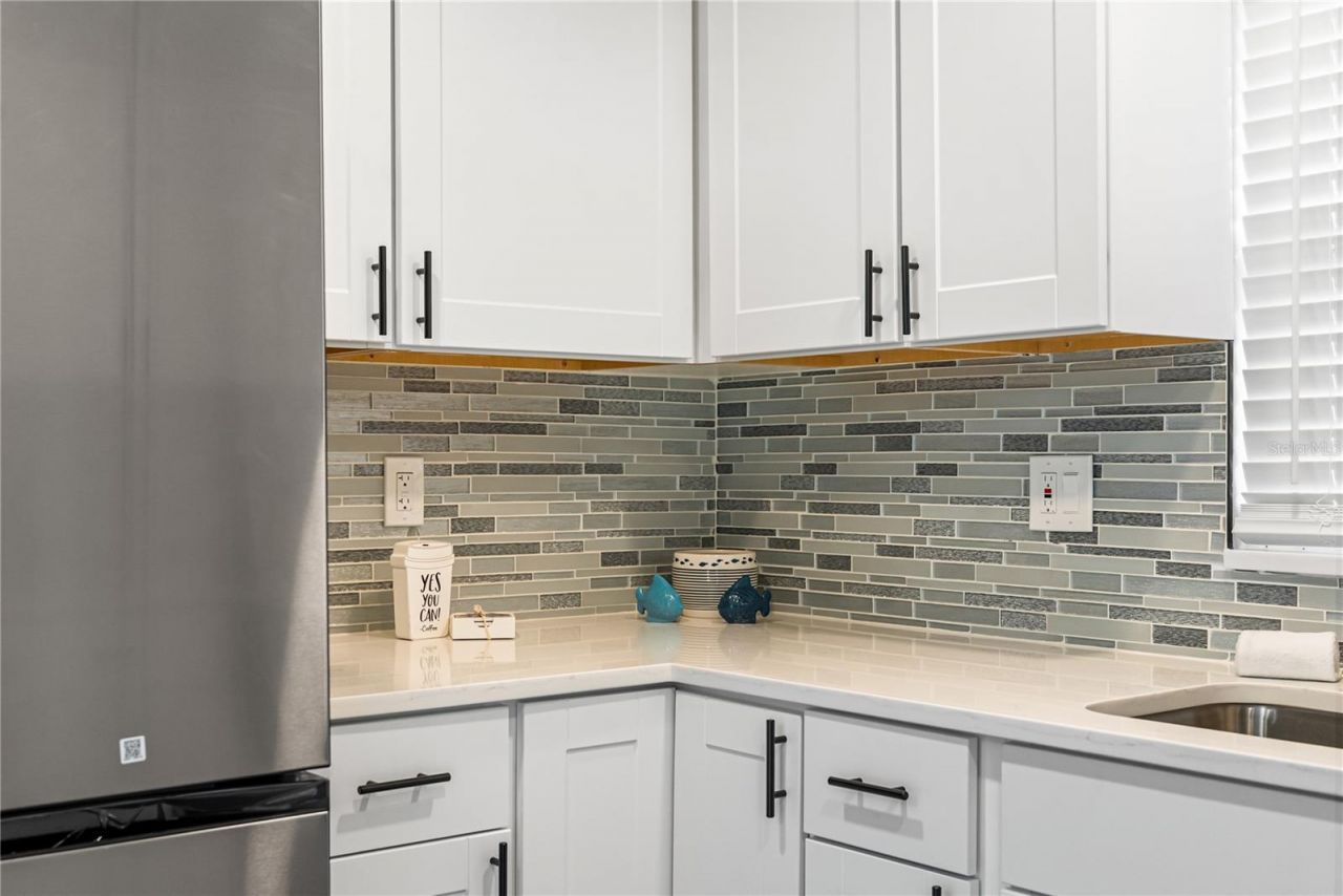 420 Melody Circle, Sarasota, FL 34237 Photo