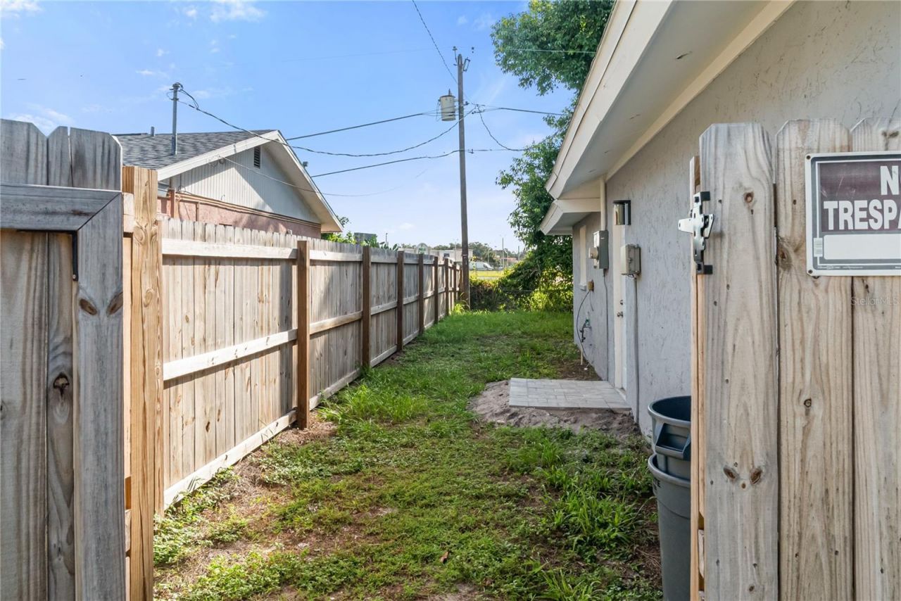 420 Melody Circle, Sarasota, FL 34237 Photo