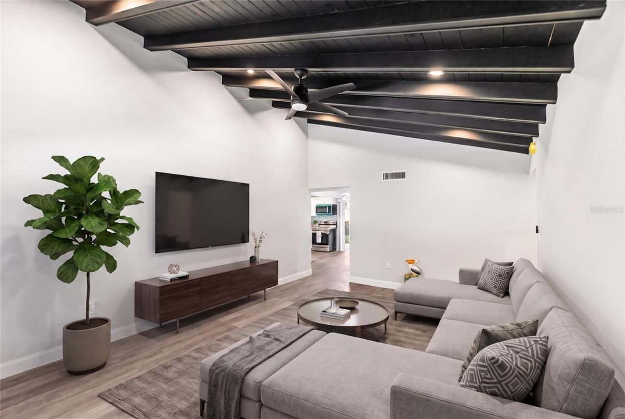 420 Melody Circle, Sarasota, FL 34237 Photo