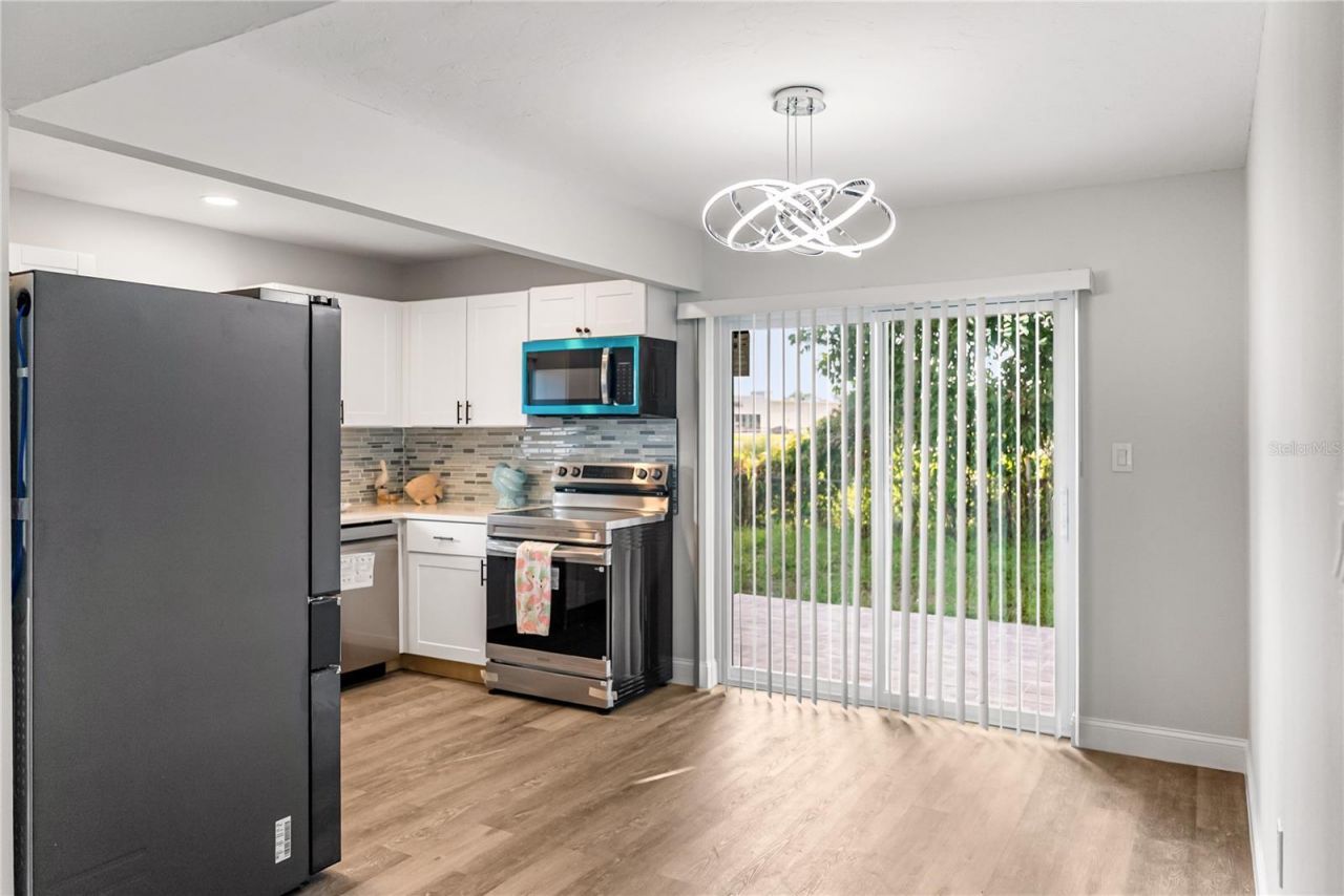 420 Melody Circle, Sarasota, FL 34237 Photo