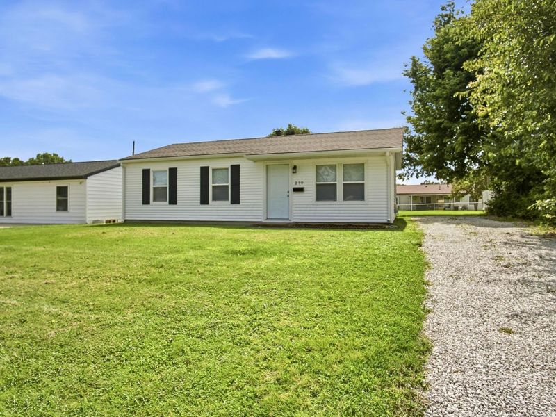219 Concord Avenue , Heath, OH 43056 Photo 2