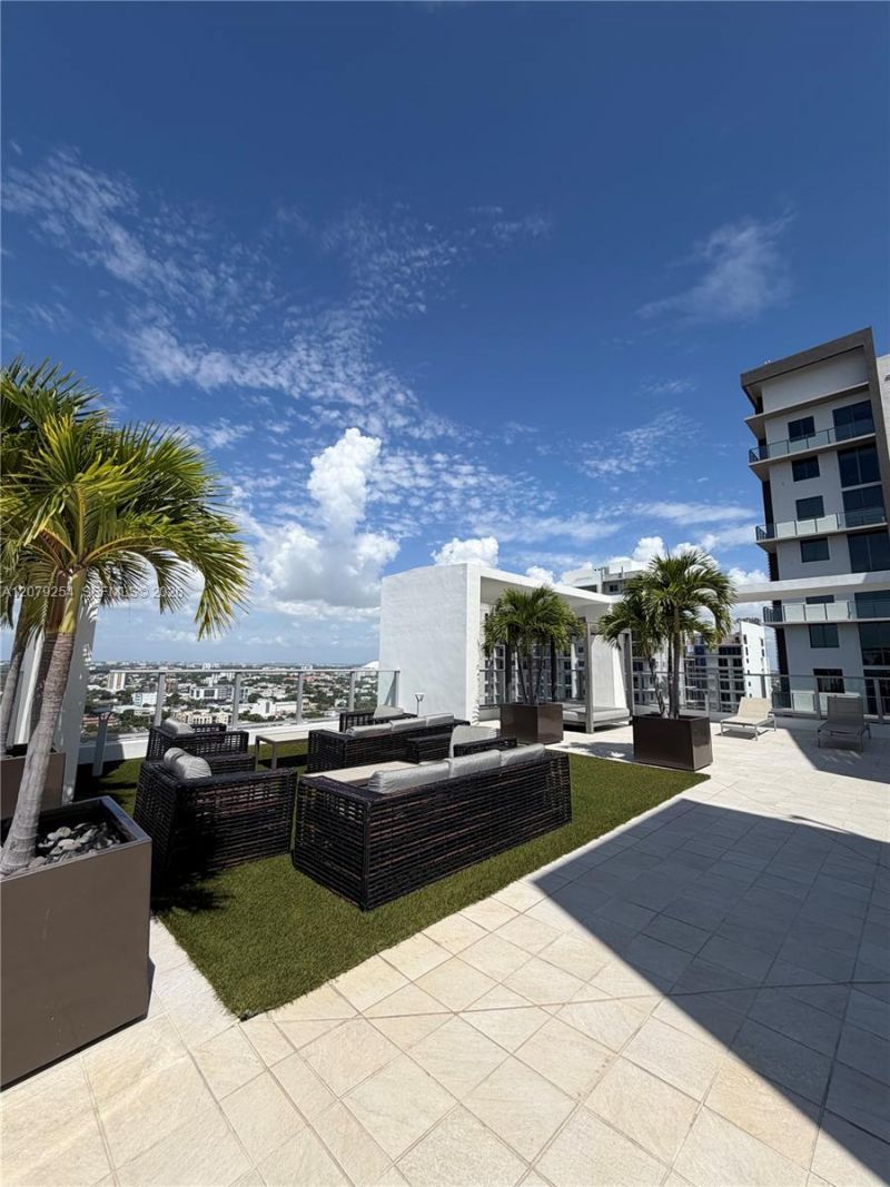 1010 SW 2nd Ave, Unit 1601, Miami, FL 33130 Photo