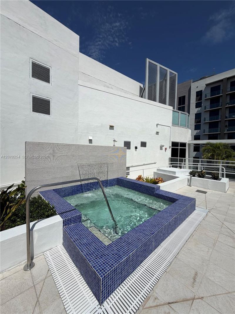 1010 SW 2nd Ave, Unit 1601, Miami, FL 33130 Photo