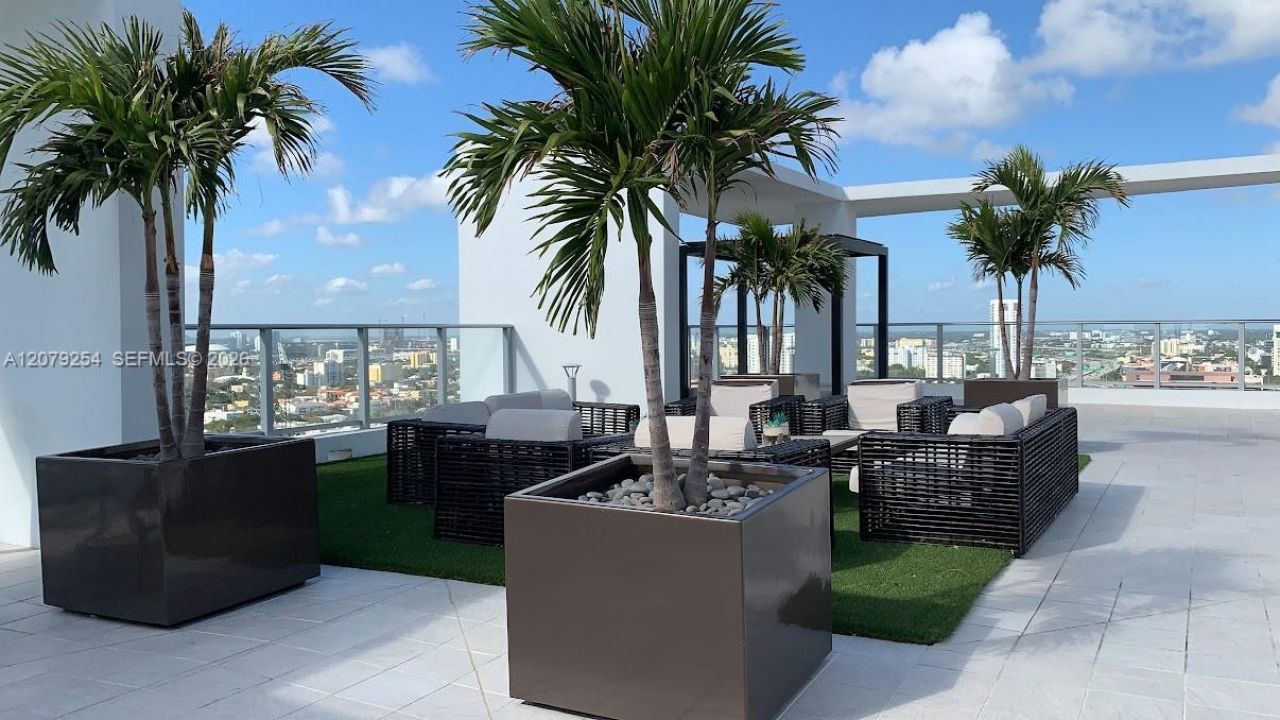 1010 SW 2nd Ave, Unit 1601, Miami, FL 33130 Photo