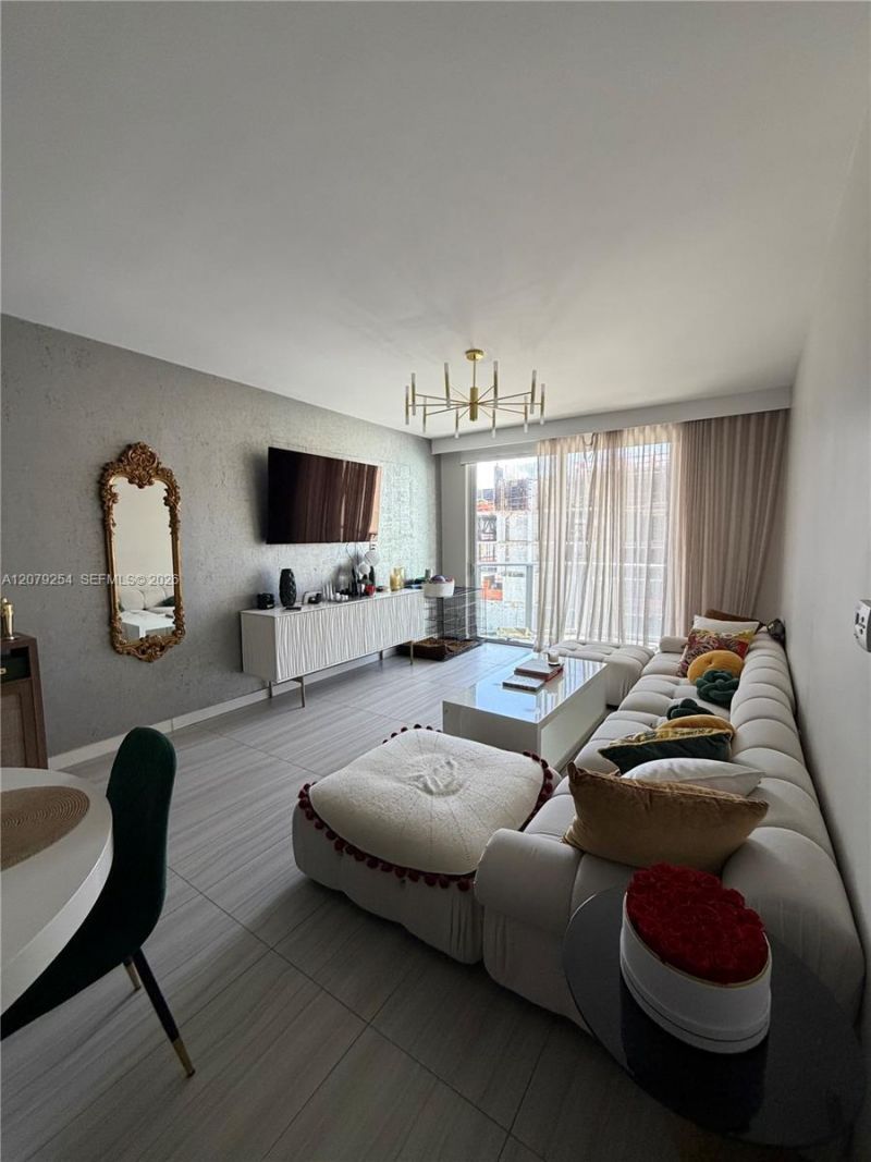1010 SW 2nd Ave, Unit 1601, Miami, FL 33130 Photo