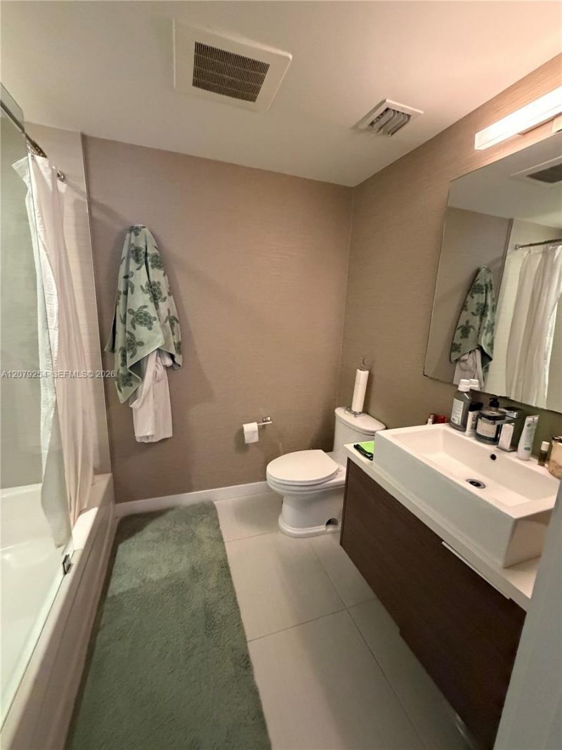 1010 SW 2nd Ave, Unit 1601, Miami, FL 33130 Photo