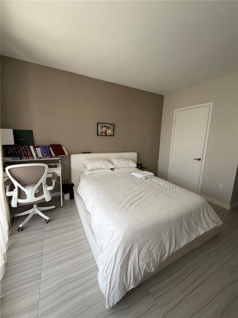 1010 SW 2nd Ave, Unit 1601, Miami, FL 33130 Photo