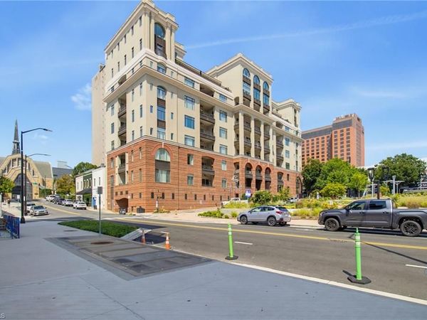 1 Park Vista Lane, Unit 350, Winston-Salem, NC 27101