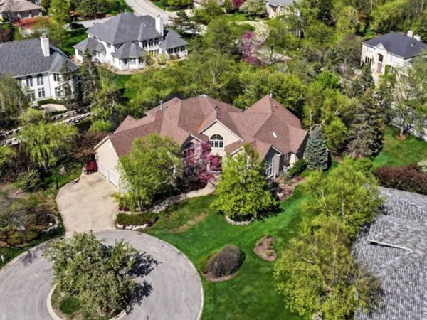 1745 Sundrop Circle , Highland Park, IL 60035