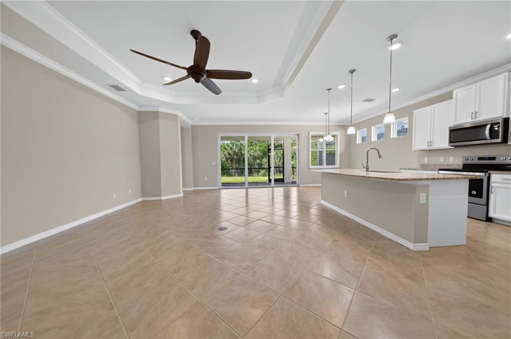 8051 Venetian Pointe Dr, Fort Myers, FL 33908 Photo