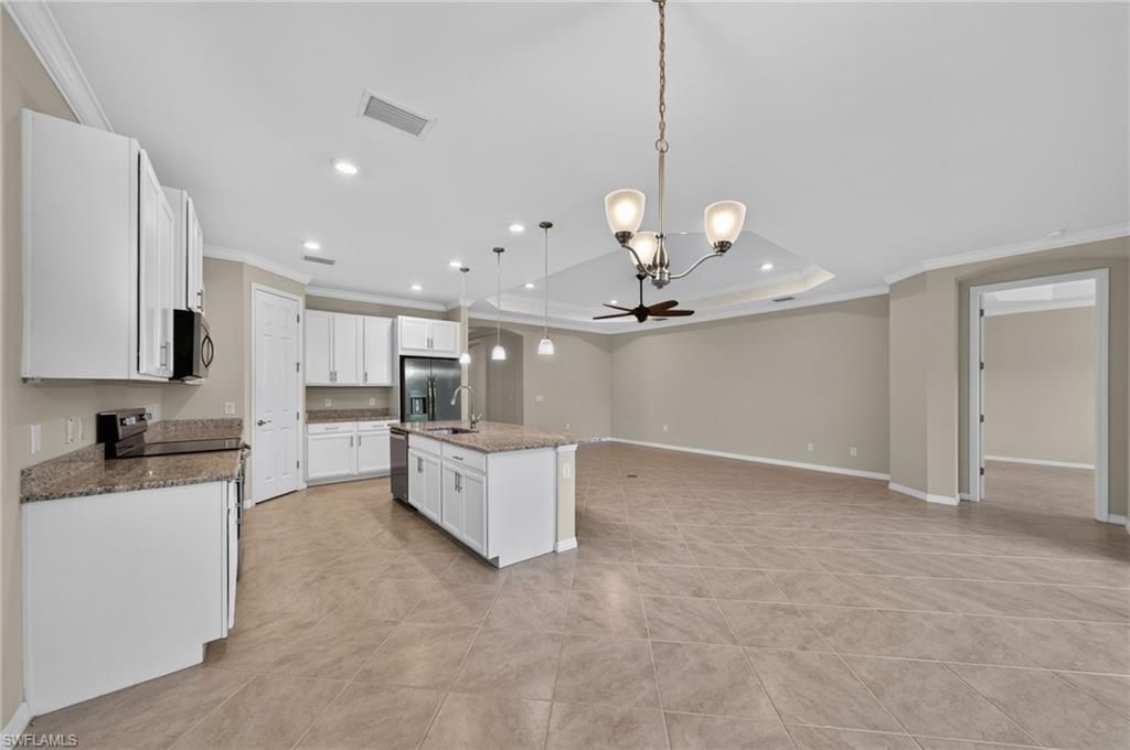 8051 Venetian Pointe Dr, Fort Myers, FL 33908 Photo