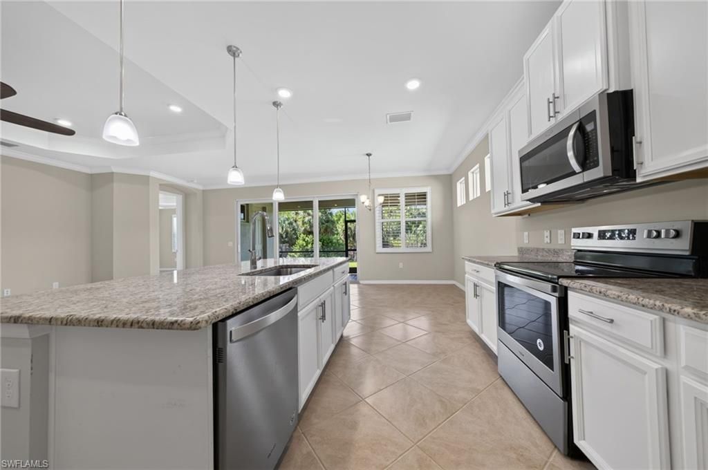 8051 Venetian Pointe Dr, Fort Myers, FL 33908 Photo