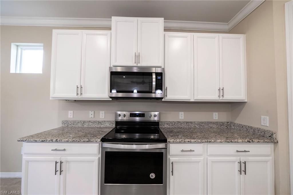 8051 Venetian Pointe Dr, Fort Myers, FL 33908 Photo