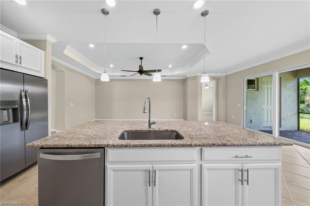 8051 Venetian Pointe Dr, Fort Myers, FL 33908 Photo