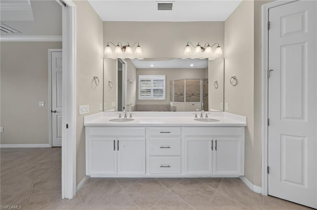 8051 Venetian Pointe Dr, Fort Myers, FL 33908 Photo