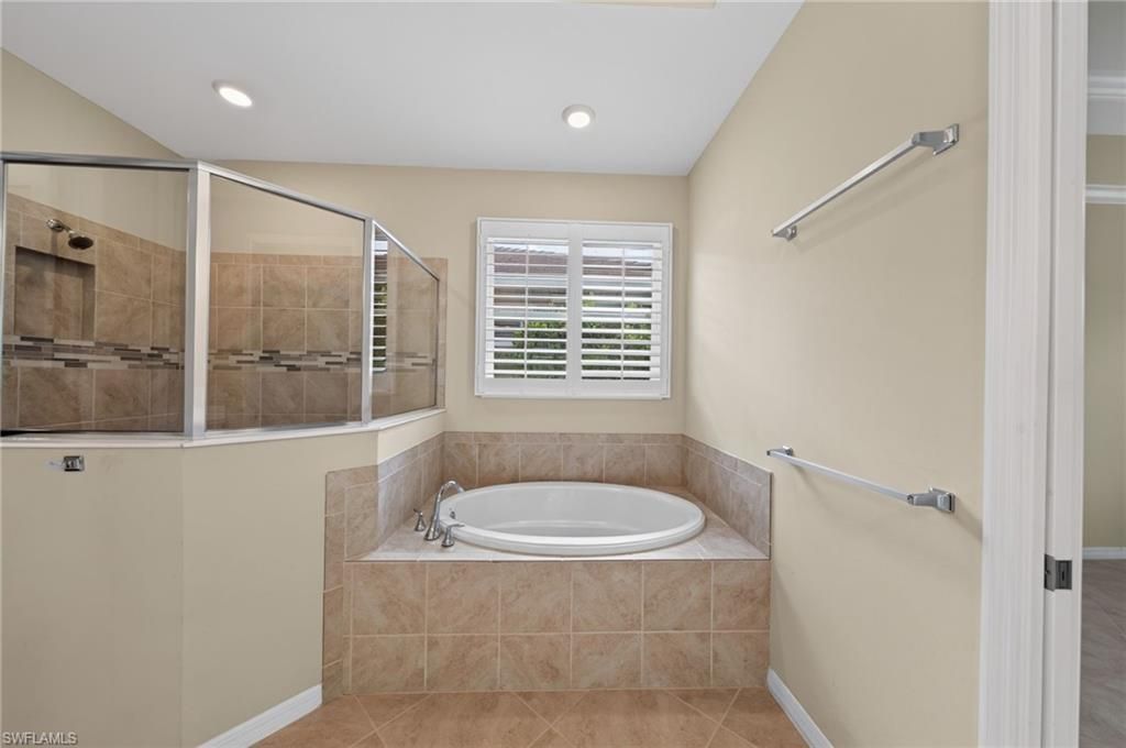 8051 Venetian Pointe Dr, Fort Myers, FL 33908 Photo