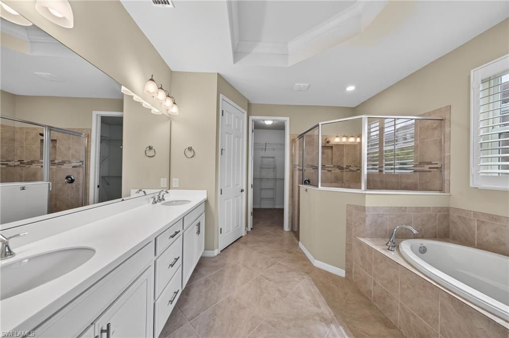 8051 Venetian Pointe Dr, Fort Myers, FL 33908 Photo