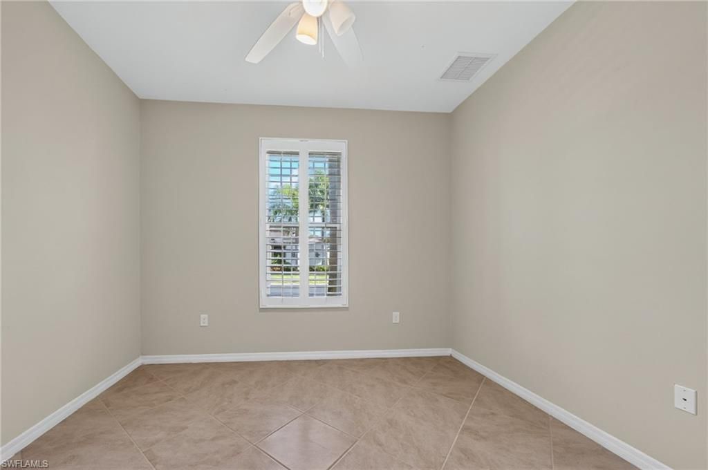 8051 Venetian Pointe Dr, Fort Myers, FL 33908 Photo