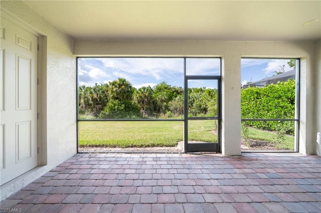 8051 Venetian Pointe Dr, Fort Myers, FL 33908 Photo