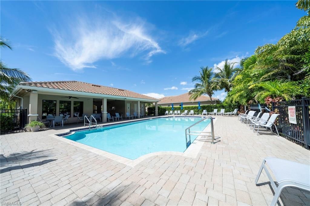 8051 Venetian Pointe Dr, Fort Myers, FL 33908 Photo