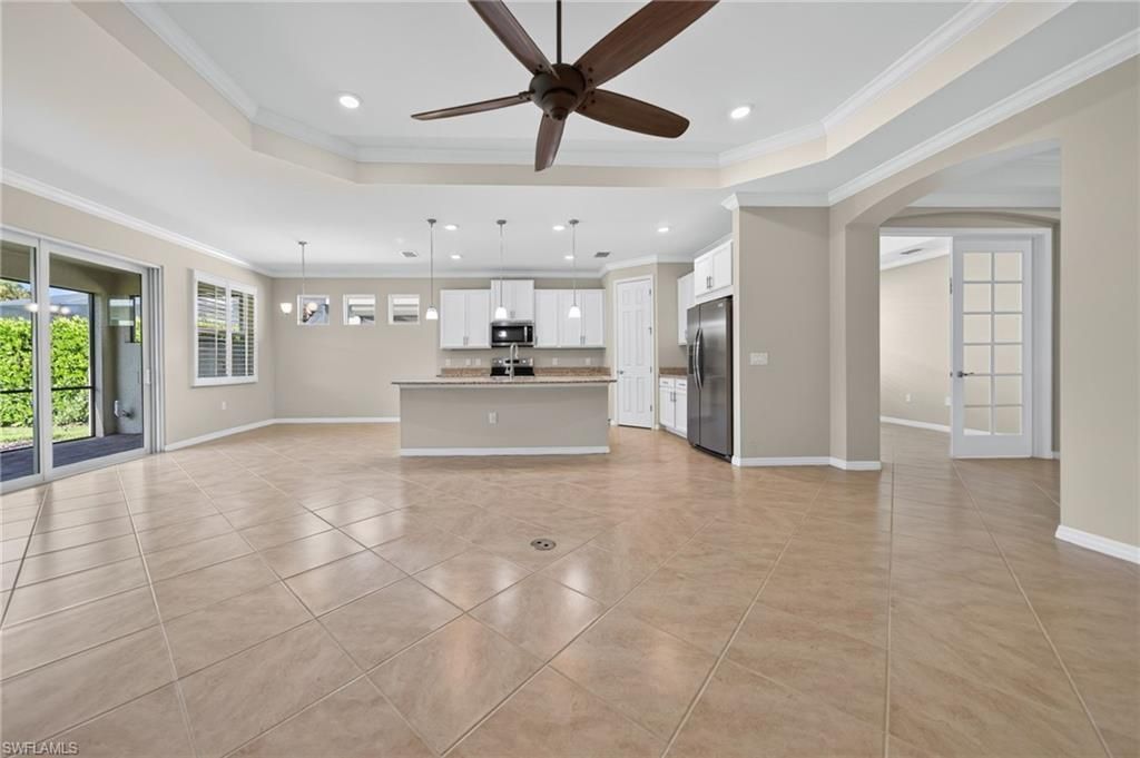 8051 Venetian Pointe Dr, Fort Myers, FL 33908 Photo