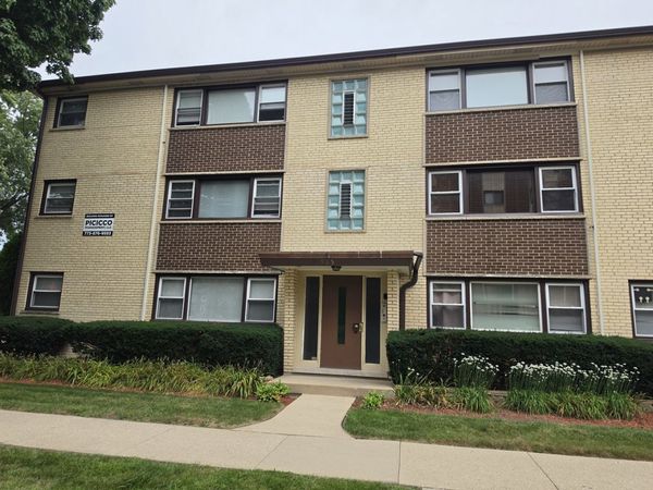 965 Cora Street S, Unit 2S, Des Plaines, IL 60016