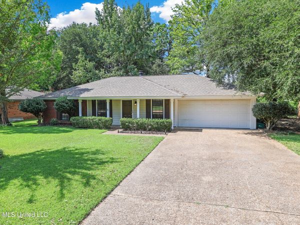 95 Twin Oaks Drive, Madison, MS 39110