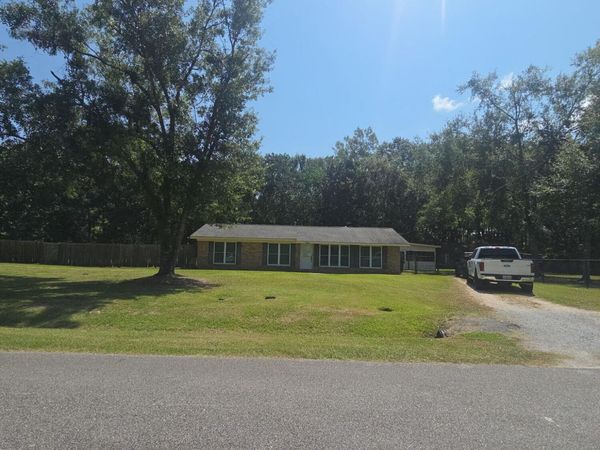 9234 Guywood Road, Moss Point, MS 39562